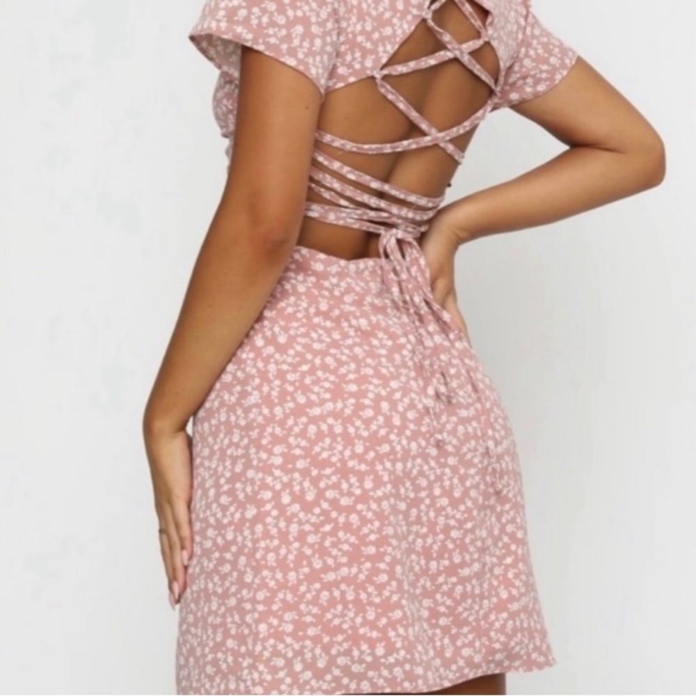 ୨୧ ･ﾟ✧ White Fox Boutique Pink Print Mini Dress NWT - Picture 2 of 7